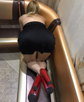 Оленька